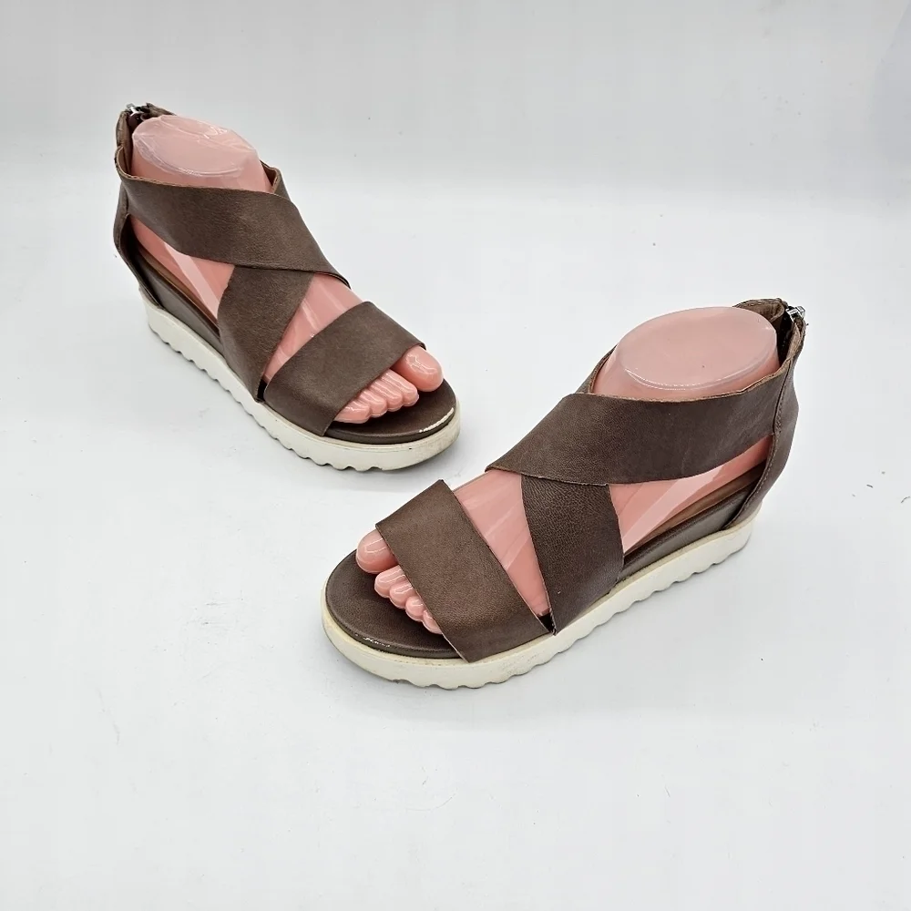 Steven by Steve Madden Womens Keanna Wedge Sandal Strappy Zip Up Brown Size 6.5M